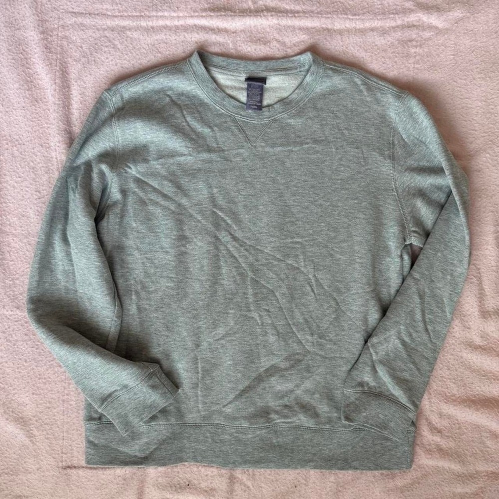 Laura Scott petites Heather gray crewneck long sleeve sweatshirt